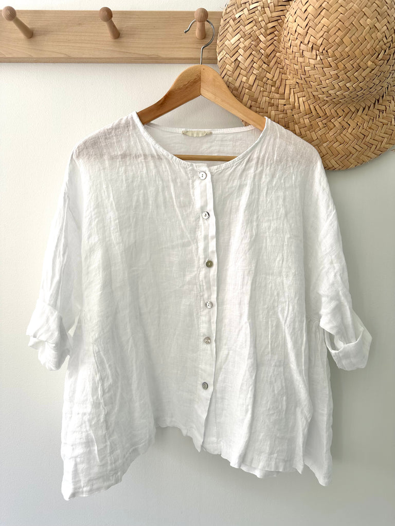 Linen Blouse with pleated sides