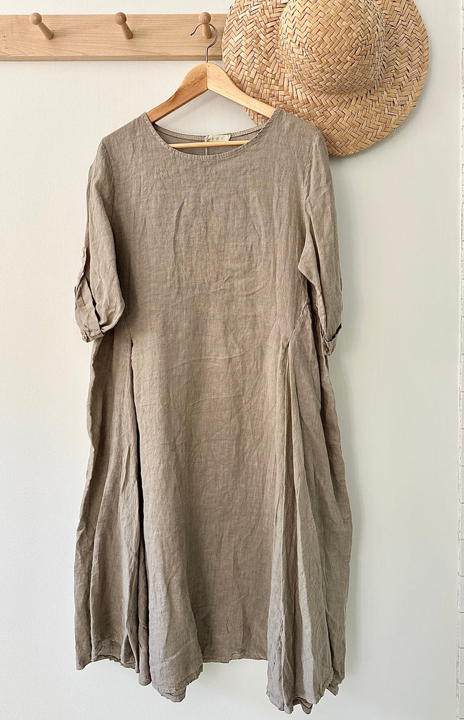 Linen dress with Smocked sides